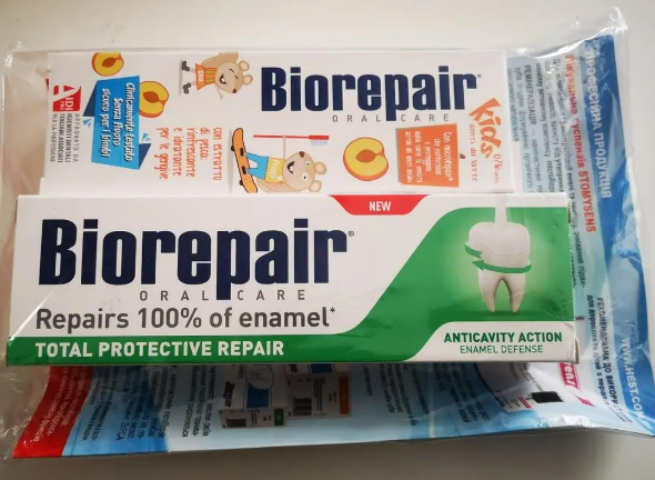 BIOREPAIR Комплекс Family (Детская зубная паста Веселый мышонок + Зубная паста Абсолютная защита и восстановление)