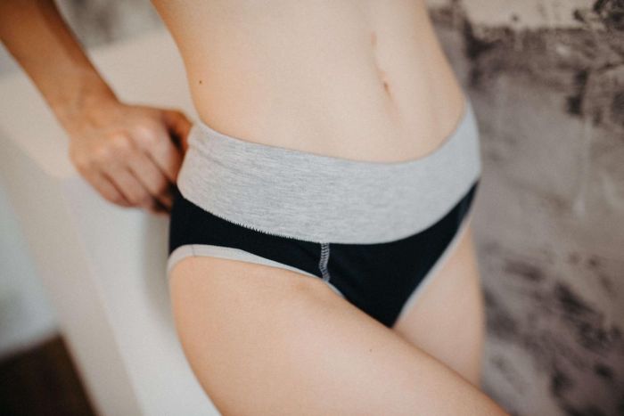 Трусы женские менструальные Спорт+ BNB черные Синтез XXL (110-120см)