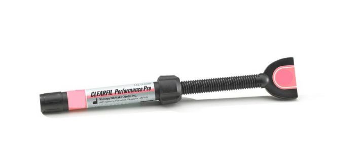 Clearfil Performance Pro (3, 6г) Kuraray Dental універсальний композит В2